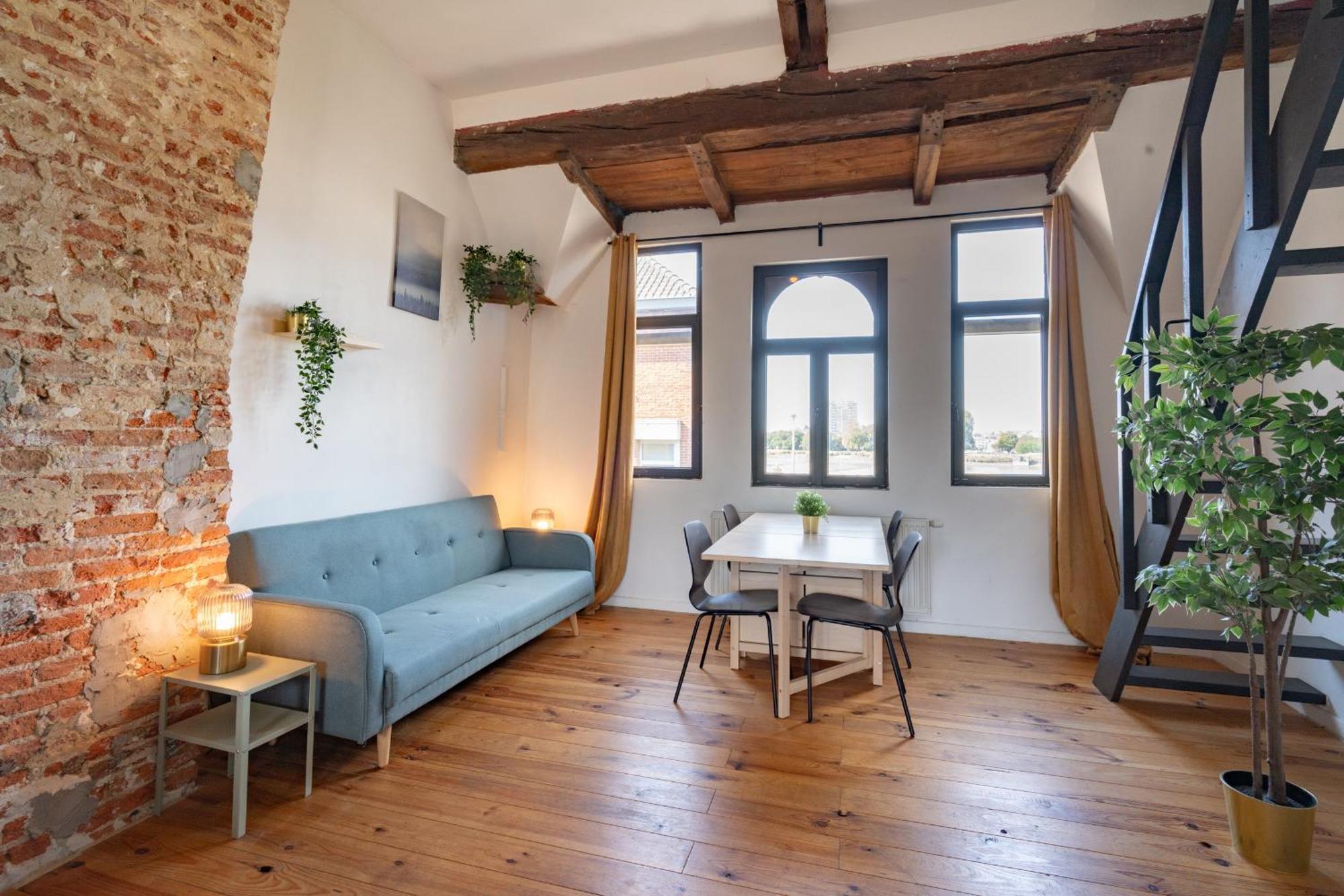 Charming Two-Bedroom River Side Apartment Antuérpia Exterior foto