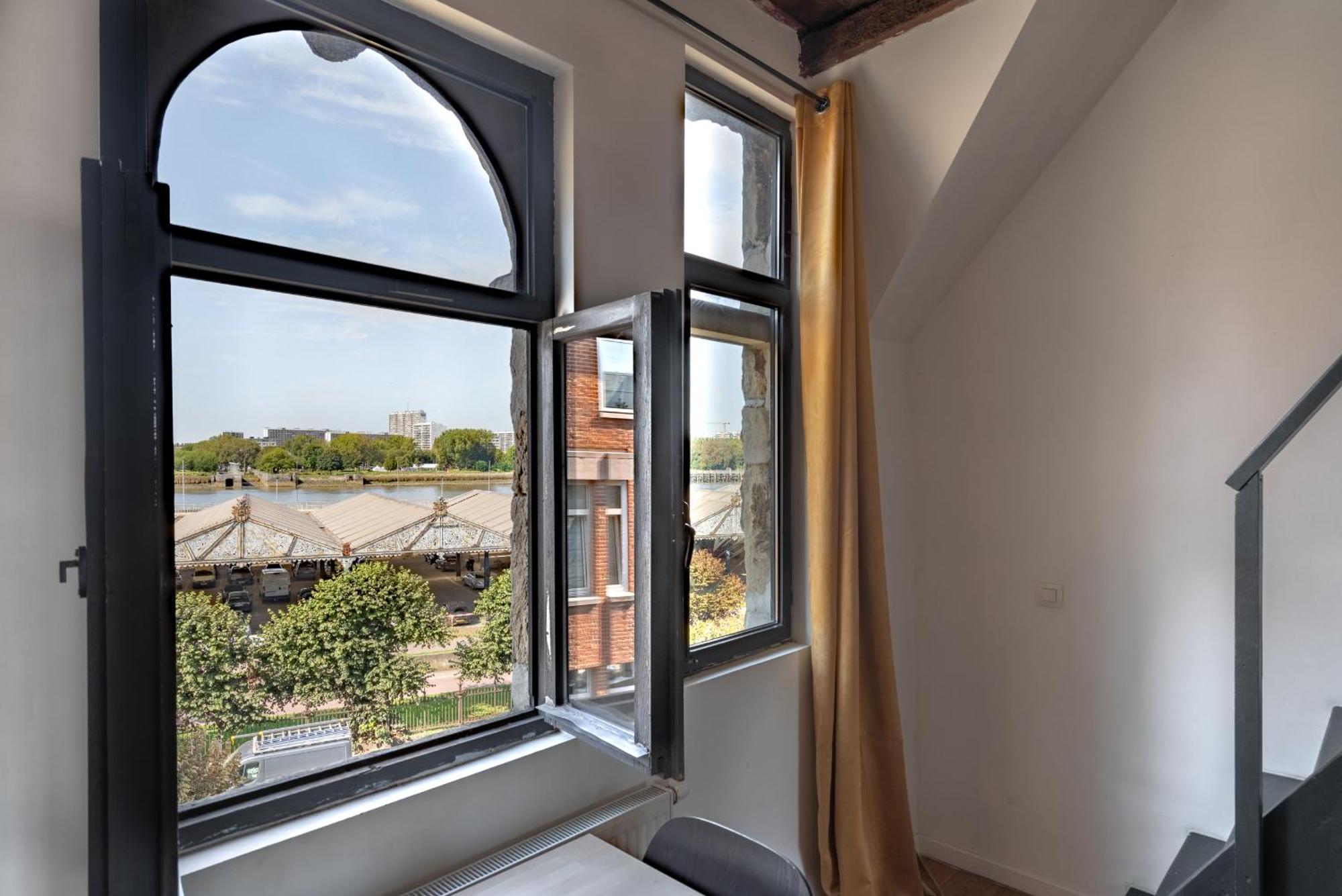 Charming Two-Bedroom River Side Apartment Antuérpia Exterior foto